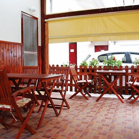 Voyager Bed & Breakfast Novi Sad Restoran foto