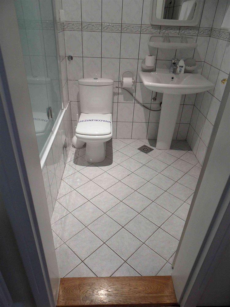 Voyager Bed & Breakfast Novi Sad Bagian luar foto