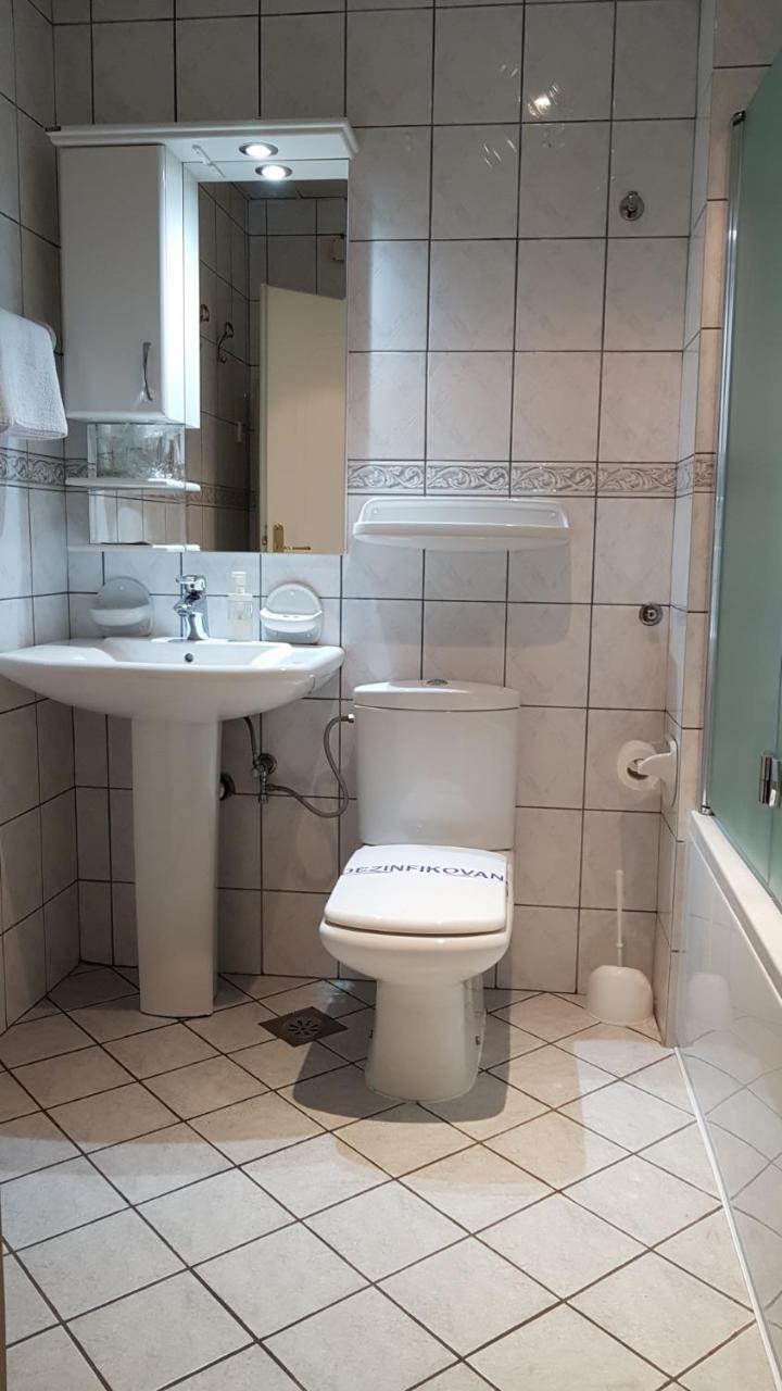 Voyager Bed & Breakfast Novi Sad Bagian luar foto
