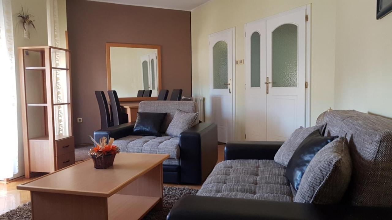 Voyager Bed & Breakfast Novi Sad Bagian luar foto