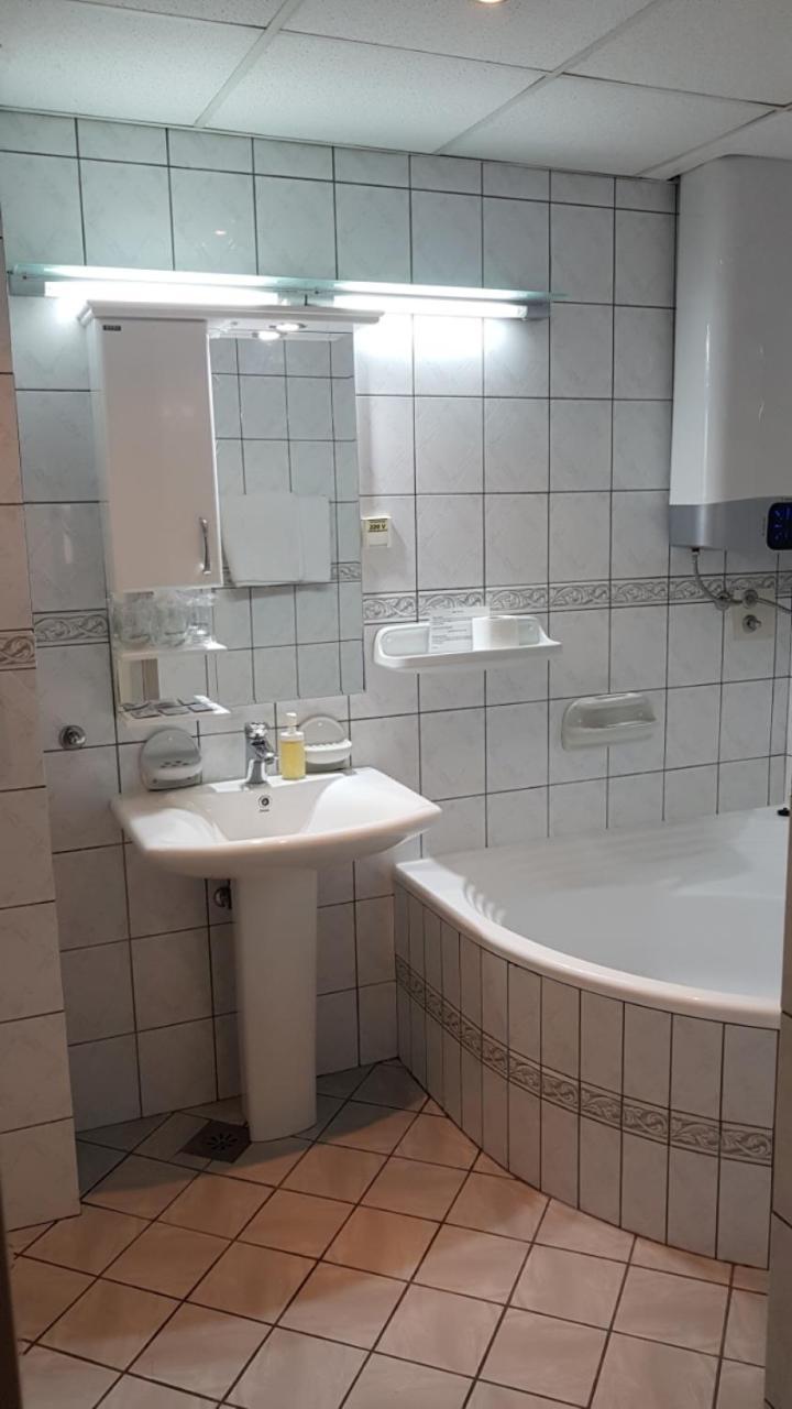 Voyager Bed & Breakfast Novi Sad Bagian luar foto
