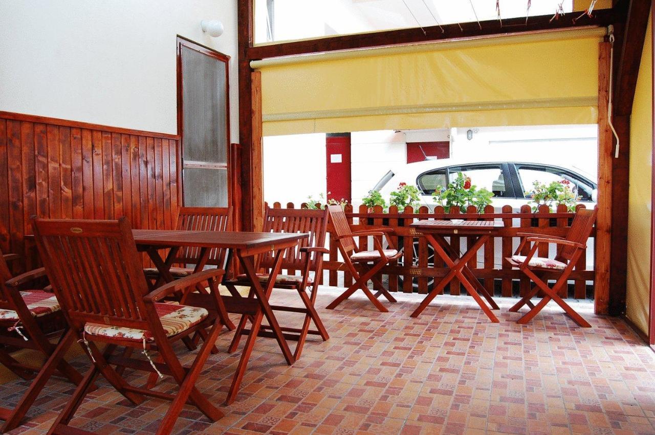 Voyager Bed & Breakfast Novi Sad Restoran foto
